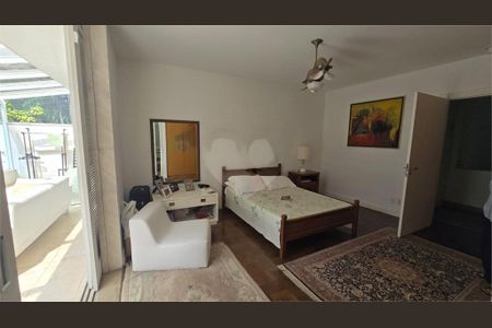 Casa à venda com 4 quartos, 682m² em Santo Amaro, São Paulo