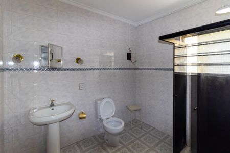 Banheiro Social de casa para alugar com 1 quarto, 80m² em Vila Lucia, São Paulo