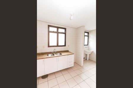 Cozinha de apartamento à venda com 2 quartos, 128m² em Jardim do Salso, Porto Alegre