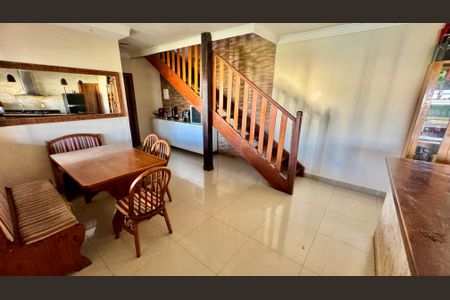 Sala de casa de condomínio para alugar com 4 quartos, 260m² em Taguatinga Norte (Taguatinga), Brasília