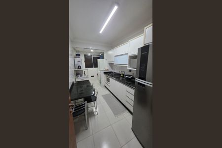 Cozinha de apartamento para alugar com 2 quartos, 87m² em Campinas, São José