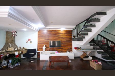 Sala de casa para alugar com 4 quartos, 250m² em Jardim Vila Formosa, São Paulo