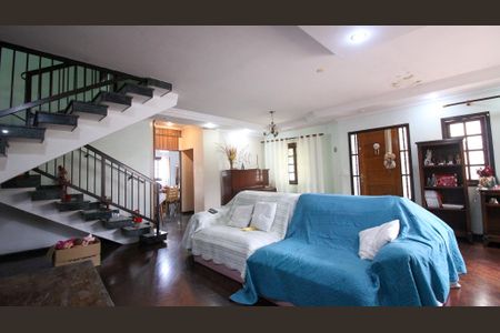 Sala de casa para alugar com 4 quartos, 250m² em Jardim Vila Formosa, São Paulo