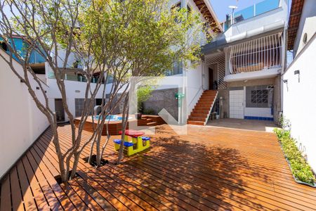 Casa à venda com 8 quartos, 530m² em Camargos, Belo Horizonte