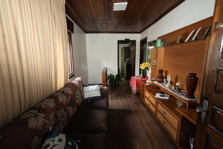Sala 1 de casa à venda com 4 quartos, 250m² em Jardim Carvalho, Porto Alegre