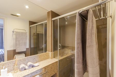 Banheiro de kitnet/studio à venda com 1 quarto, 31m² em Cidade Jardim, São Paulo