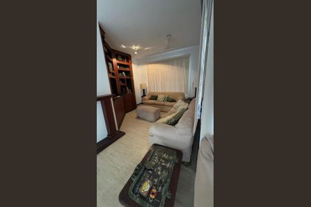 Sala de casa de condomínio à venda com 4 quartos, 400m² em Camboinhas, Niterói