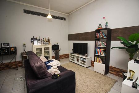 Sala 1 de casa para alugar com 2 quartos, 349m² em Partenon, Porto Alegre