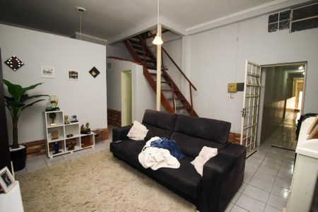 Sala 1 de casa para alugar com 2 quartos, 349m² em Partenon, Porto Alegre