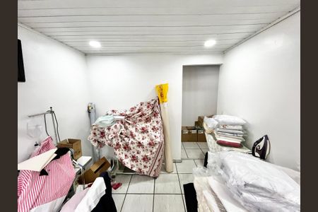 Sala de casa para alugar com 2 quartos, 90m² em Jardim Bandeirantes, São Paulo