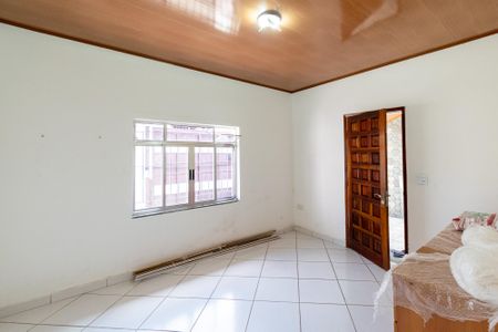 Sala de casa à venda com 4 quartos, 280m² em Jardim Itacolomi, São Paulo