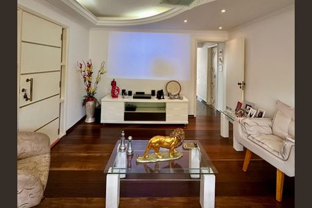 Casa à venda com 4 quartos, 350m² em Parque dos Passaros, São Bernardo do Campo