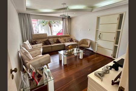 Casa à venda com 4 quartos, 350m² em Parque dos Passaros, São Bernardo do Campo