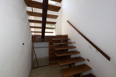 Escada de casa de condomínio à venda com 4 quartos, 250m² em Passárgada, Nova Lima