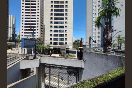Vista da Rua de casa à venda com 6 quartos, 475m² em Vila Vermelha, São Paulo