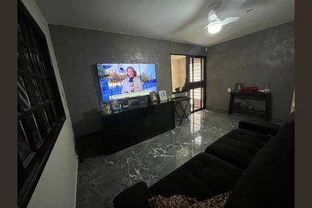 Casa à venda com 3 quartos, 260m² em Piraporinha, Diadema