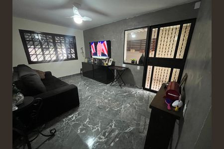 Casa à venda com 3 quartos, 260m² em Piraporinha, Diadema