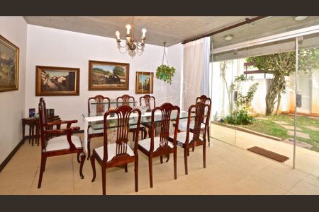 Casa à venda com 3 quartos, 521m² em Sumaré, São Paulo