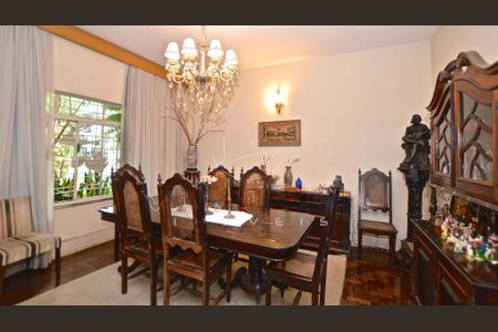 Casa à venda com 3 quartos, 195m² em Vila Madalena, São Paulo