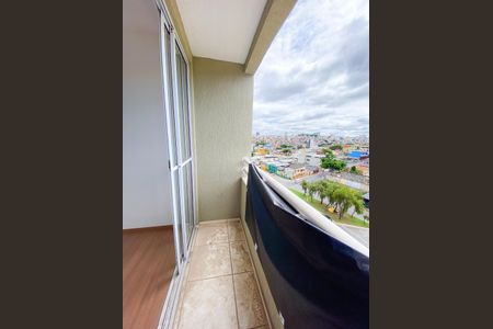 Sacada sala de apartamento à venda com 2 quartos, 53m² em Novo Riacho, Contagem