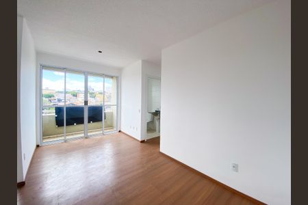 Apartamento à venda com 2 quartos, 53m² em Novo Riacho, Contagem