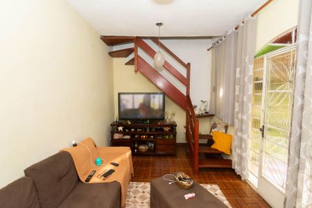 Casa1 - Sala de casa à venda com 5 quartos, 150m² em Solar do Barreiro, Belo Horizonte