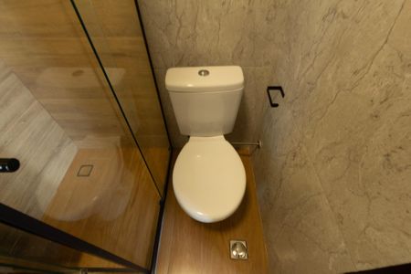 Banheiro de kitnet/studio para alugar com 1 quarto, 28m² em Vila Carvalho, Sorocaba