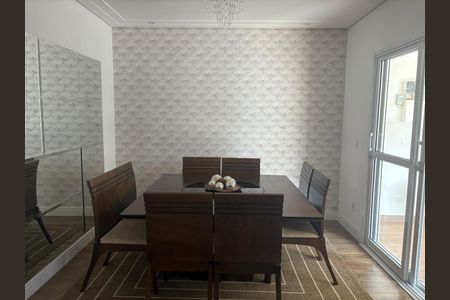 Sala de casa de condomínio à venda com 4 quartos, 200m² em Medeiros, Jundiaí