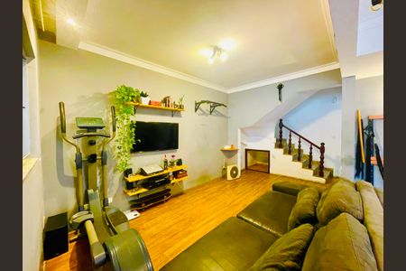 Sala de casa à venda com 4 quartos, 241m² em Jardim Paraventi, Guarulhos