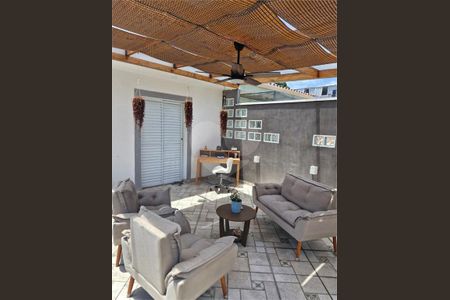 Casa à venda com 3 quartos, 130m² em Jardim Caravelas, São Paulo