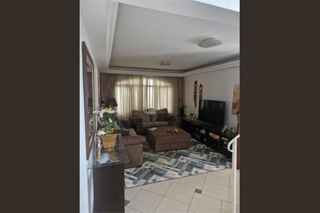 Casa à venda com 3 quartos, 130m² em Jardim Caravelas, São Paulo