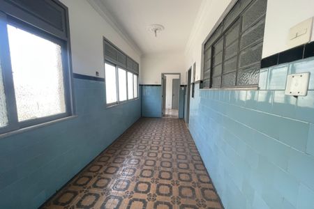 Corredor de casa para alugar com 2 quartos, 220m² em Parque Pauliceia, Duque de Caxias
