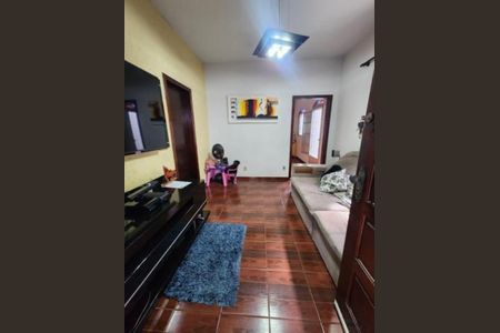 Sala de casa à venda com 2 quartos, 225m² em Arvoredo, Contagem