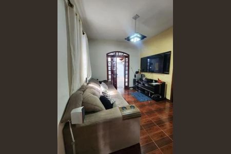 Sala de casa à venda com 2 quartos, 225m² em Arvoredo, Contagem