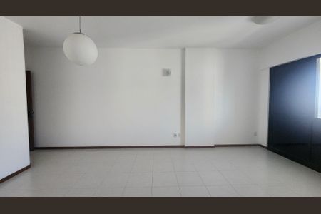 Sala de apartamento para alugar com 3 quartos, 90m² em Candeal, Salvador