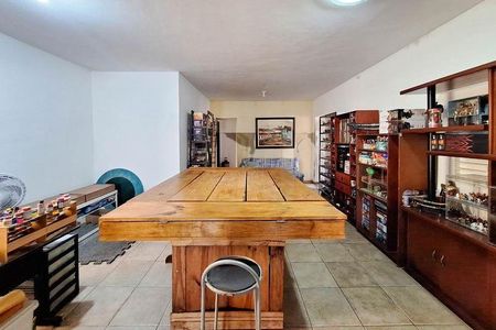 Casa à venda com 3 quartos, 200m² em Maravista, Niterói