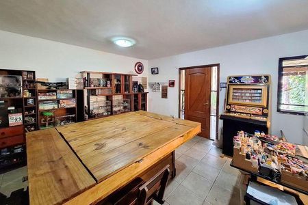 Casa à venda com 3 quartos, 200m² em Maravista, Niterói