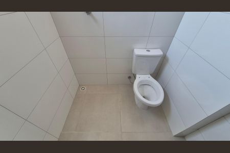 Banheiro de kitnet/studio para alugar com 1 quarto, 20m² em Vila Sao Pedro, Santo André