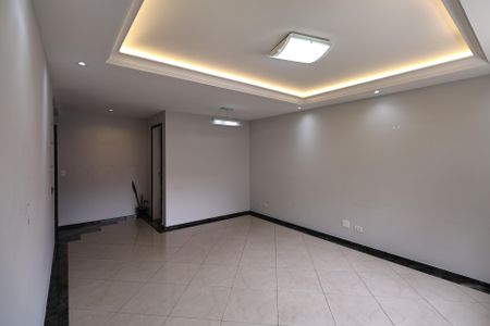 Sala de casa de condomínio para alugar com 2 quartos, 155m² em Vila Eldizia, Santo André