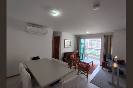 Sala de apartamento para alugar com 2 quartos, 69m² em Barra Olímpica, Rio de Janeiro