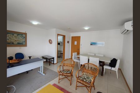 Sala de apartamento para alugar com 2 quartos, 69m² em Barra Olímpica, Rio de Janeiro