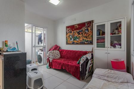 Sala de casa de condomínio à venda com 2 quartos, 82m² em Jardim Carvalho, Porto Alegre