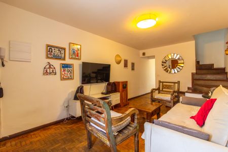 Sala de casa de condomínio à venda com 3 quartos, 140m² em Cerqueira César, São Paulo