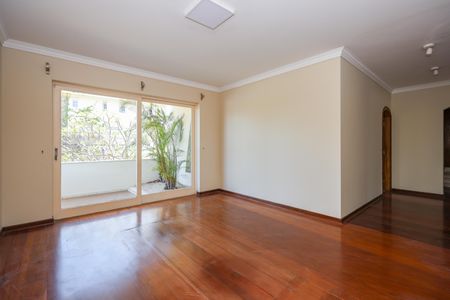 Sala 2 de casa para alugar com 3 quartos, 630m² em Jardim Leonor, São Paulo