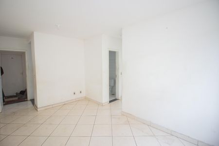 Sala de apartamento para alugar com 2 quartos, 70m² em Morro do Confisco, Contagem