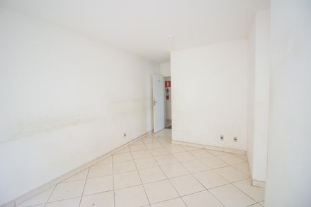 Sala de apartamento para alugar com 2 quartos, 70m² em Morro do Confisco, Contagem