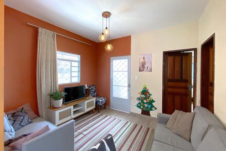 Sala de casa à venda com 2 quartos, 129m² em Concórdia, Belo Horizonte