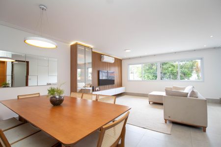 Sala de casa para alugar com 3 quartos, 200m² em Parque Sao Domingos, São Paulo