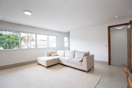 Sala de casa para alugar com 3 quartos, 200m² em Parque Sao Domingos, São Paulo