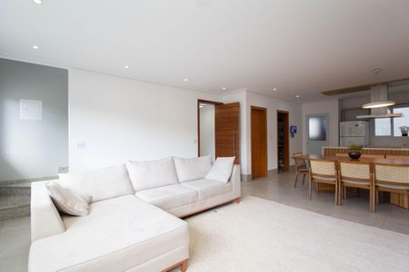 Sala de casa para alugar com 3 quartos, 200m² em Parque Sao Domingos, São Paulo